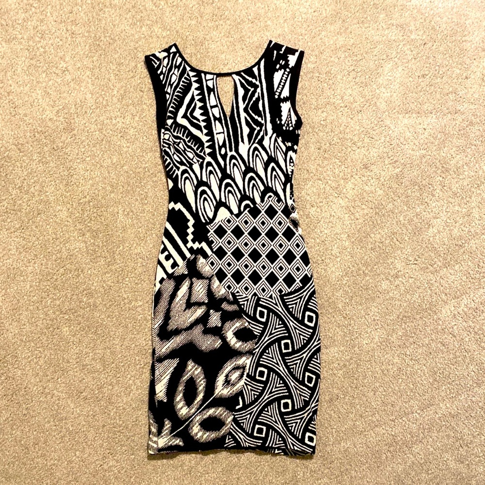 Cache black and white dress